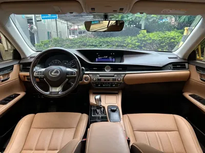 Lexus ES 2017, 120000 км, за 95800 CNY - фото 12