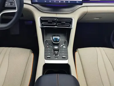 BYD PLUS New Energy 2022, 54000 км, за 73500 CNY - фото 16
