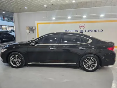 Hyundai Grandeur 2019, 124547 км, за 13500000 KRW