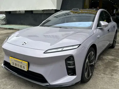Nio ET5 2025, 9900 км, за 189800 CNY