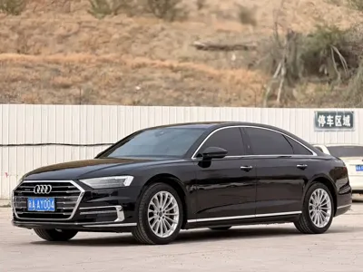Audi A8 · 2021 год