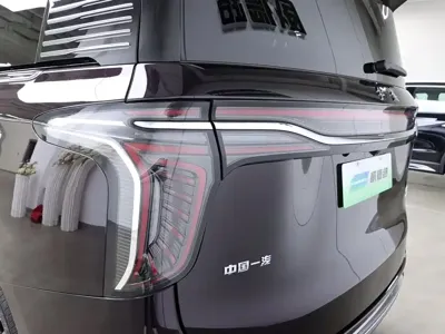 Hongqi Hongqi HQ9 PHEV 2024, 26500 км, за 188500 CNY - фото 32