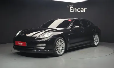 Porsche Panamera · 2010 год