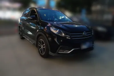 Dongfeng Fengon 580 2017, 116500 км, за 27436.6 CNY