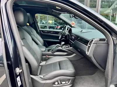 Porsche Cayenne Hybrid 2019, 90000 км, за 328000 CNY - фото 12