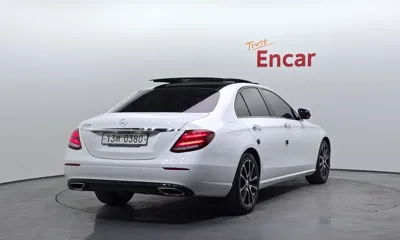 Mercedes-Benz E-Class 2017, 65335 км, за 21800000 KRW