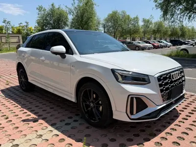 Audi Q2L 2022, 42000 км, за 128800 CNY