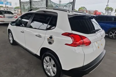 Peugeot 2008 2015, 137000 км, за 31435.32 CNY