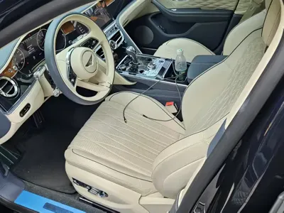 Bentley Flying Spur 2022, 41000 км, за 2098000 CNY - фото 6