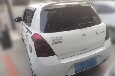 Suzuki Swift 2016, 39800 км, за 35348.23 CNY