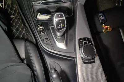 BMW 3 Series 2019, 68900 км, за 112139.3 CNY - фото 15