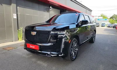 Cadillac Escalade · 2023 год
