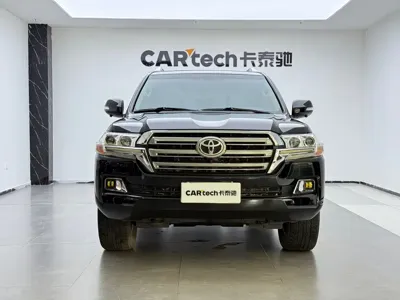 Toyota Land Cruiser 2019, 71000 км, за 447000 CNY