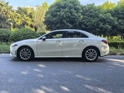 Mercedes-Benz A-Class 2020, 30000 км, за 73000 CNY