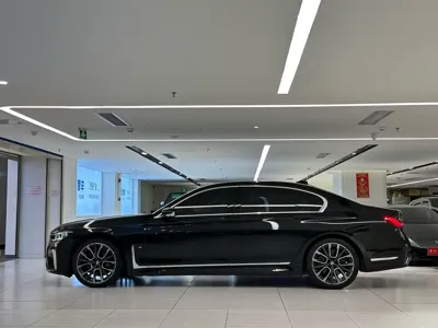 BMW 7 Series 2020, 50000 км, за 399799 CNY