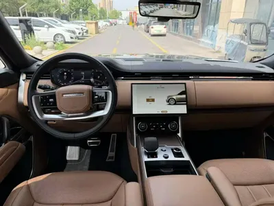 Land Rover Range Rover 2023, 23000 км, за 1198000 CNY - фото 8