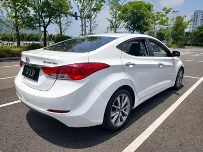 Hyundai Elantra Langdong 2016, 130000 км, за 24000 CNY - фото 13