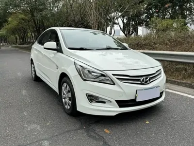 Hyundai Verna 2016, 182500 км, за 26300 CNY