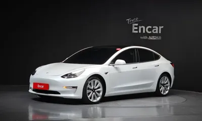 Tesla Model 3 · 2020 год