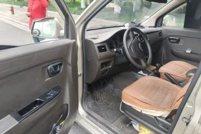 Wuling Rongguang V 2016, 56600 км, за 33238.6 CNY - фото 19