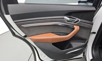 Audi e-tron 2021, 65216 км, за 49000000 KRW - фото 25
