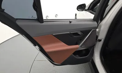 BMW 5-Series 2025, 9060 км, за 87800000 KRW - фото 25
