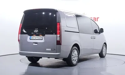 Hyundai Staria 2025, 4297 км, за 30000000 KRW