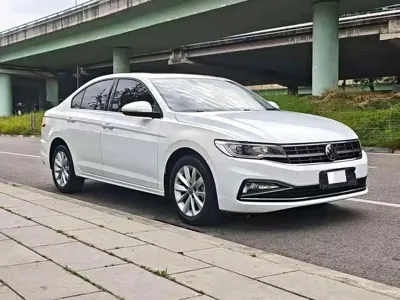 Volkswagen Bora 2022, 50000 км, за 40800 CNY