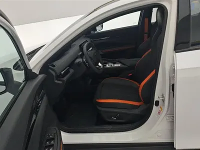 Changan UNI-V 2026, 500 км, за 85800 CNY - фото 9