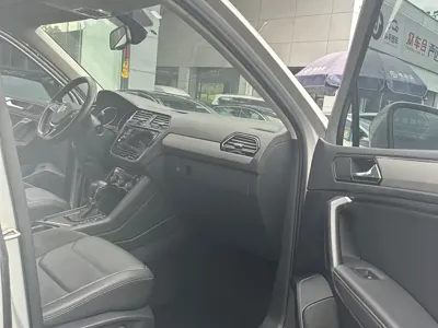 Volkswagen Tiguan L 2019, 160000 км, за 63600 CNY - фото 10