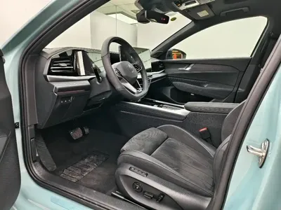 Volkswagen Passat 2024, 4500 км, за 152000 CNY - фото 11