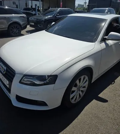 Audi A4 · 2009 год