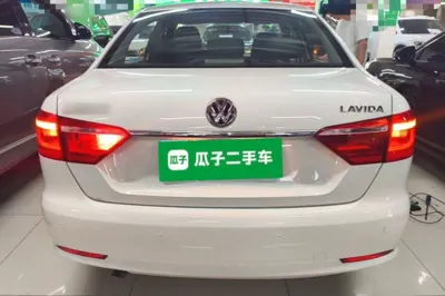 Volkswagen Lavida 2017, 111400 км, за 48945.38 CNY - фото 5