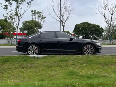 Audi A6L 2020, 80000 км, за 178000 CNY