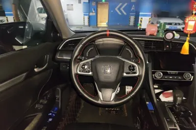 Honda Civic 2016, 89800 км, за 61308.26 CNY - фото 7