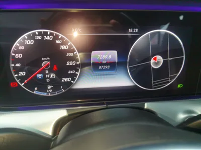 Mercedes-Benz E-Class 2017, 87300 км, за 187590.44 CNY - фото 11