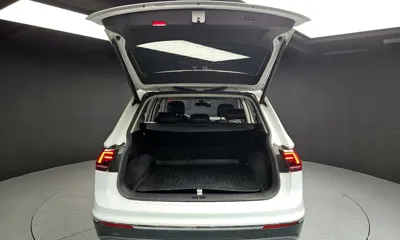 Volkswagen Tiguan 2018, 187192 км, за 19390000 KRW - фото 20