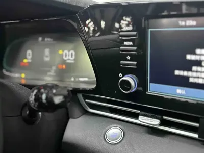 Hyundai Elantra 2024, 29000 км, за 75800 CNY - фото 12