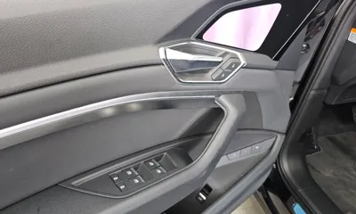 Audi e-tron 2022, 41004 км, за 46500000 KRW - фото 32