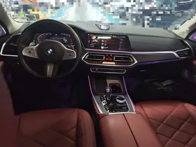 BMW X5 2023, 57500 км, за 354200 CNY - фото 10