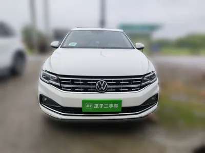 Volkswagen Bora 2021, 26800 км, за 75932.38 CNY