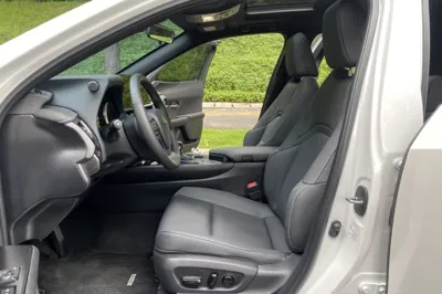 Lexus UX 2022, 100100 км, за 159561.94 CNY - фото 32
