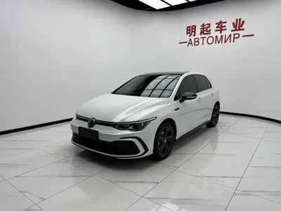 Volkswagen Golf 2022, 20000 км, за 133800 CNY