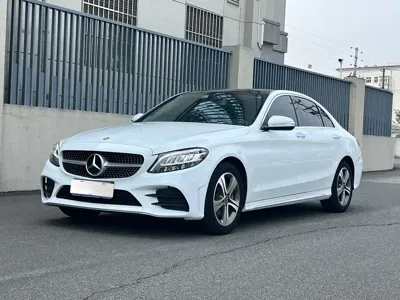 Mercedes-Benz C-Class 2020, 100000 км, за 105000 CNY - фото 1