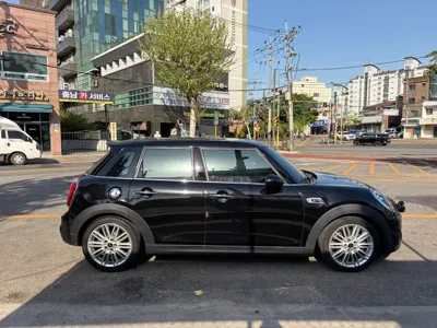 MINI Cooper 2017, 81100 км, за 16000000 KRW - фото 11