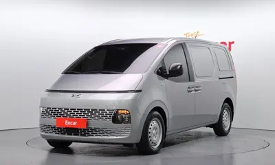 Hyundai Staria · 2022 год