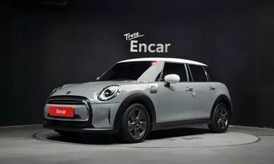 MINI Cooper · 2023 год