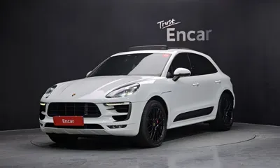 Porsche Macan · 2018 год