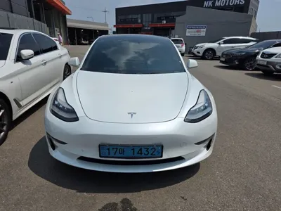 Tesla Model 3 · 2020 год