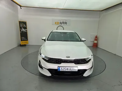 Kia K5 · 2021 год